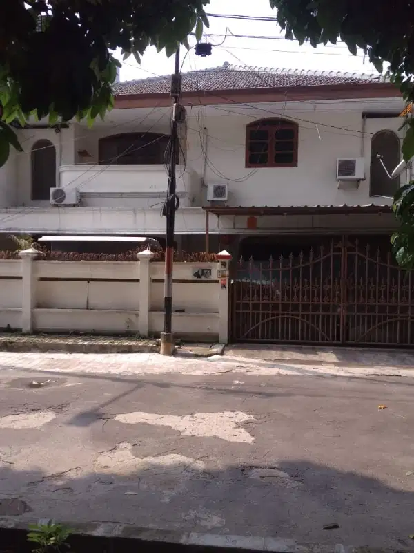 Disewakan rumah besar Jakarta pusat bisa buat gudang