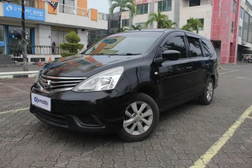 Pajak Panjang - Nissan Grand livina 1.5 SV Bensin-MT 2016 Hitam (BKE)