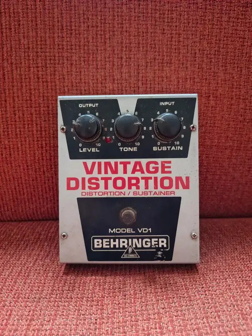 Efek Gitar Behringer Vintage Distortion VD1 Based On Big Muff