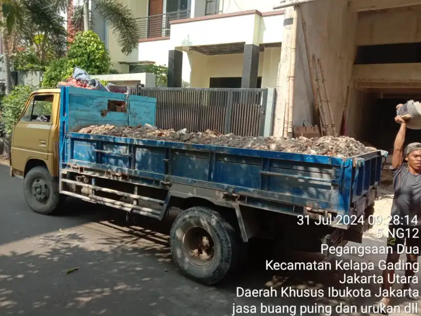 Jual material urugan puing,tanah, pasir