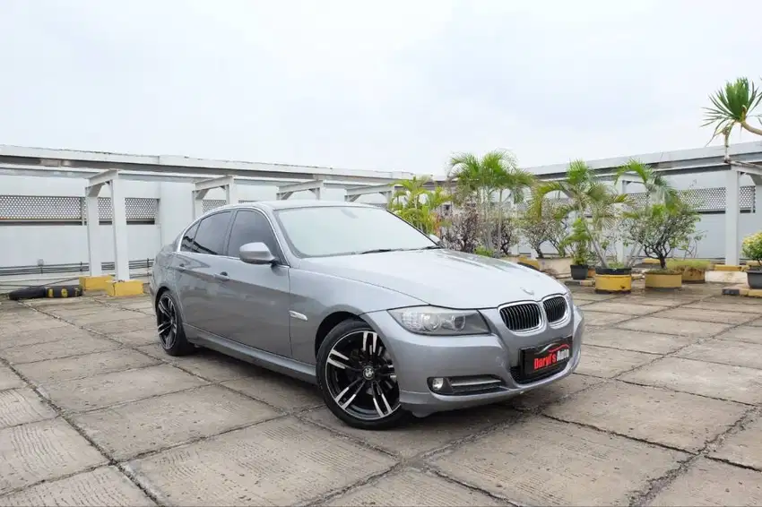 2012 BMW 320i AT E90 LCI EXCLUSIVE