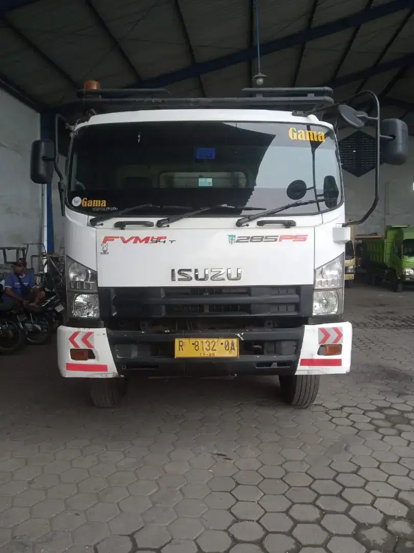 Isuzu Giga FVM 285ps