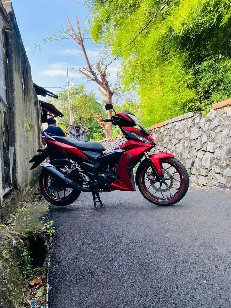 Honda Supra Gtr 150cc Pgm Fi Tahun 2018