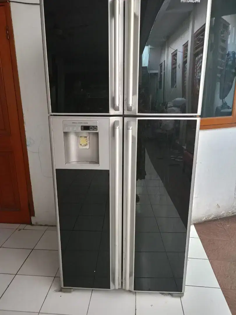 Lemari Es Hitachi 4 Pintu