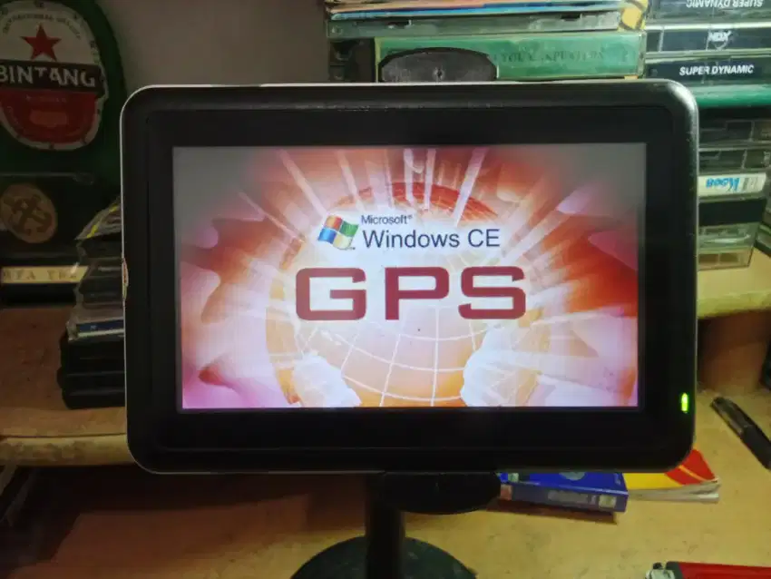 GPS satelite by Windows