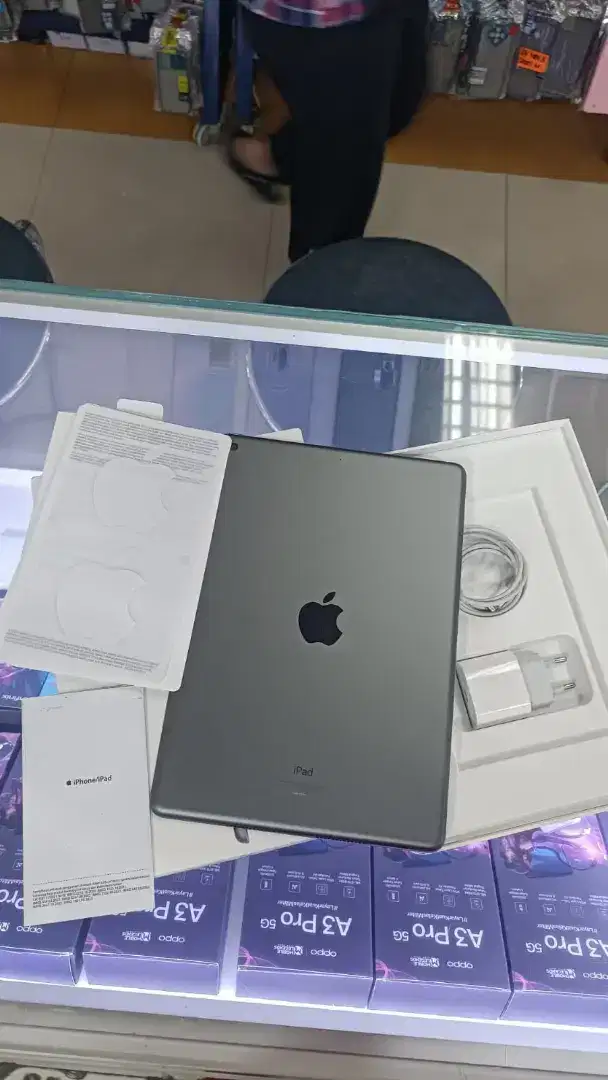 IPAD GEN 9 iBox 64GB LIKE NEW BISA KAS & KREDIT HANYA PAKAI 2 BULANAN