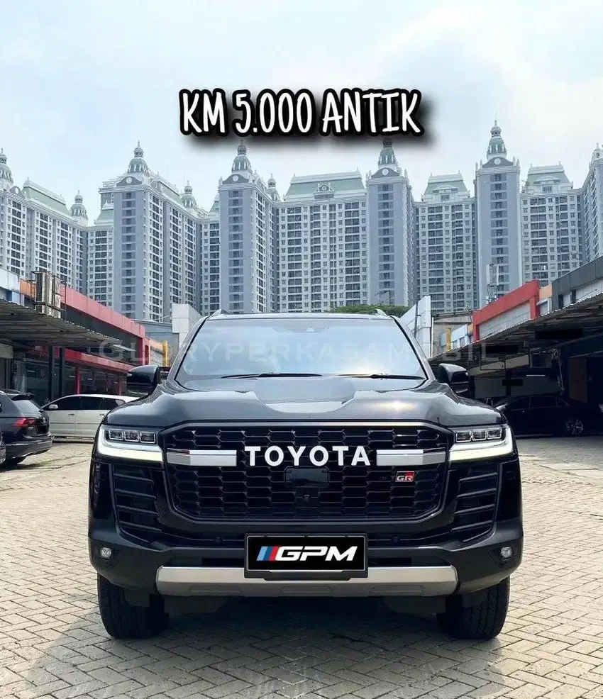 Toyota Land Cruiser 300 GR 2023/ 2024 KM 5rb ANTIK Toyota LC300 LC 300