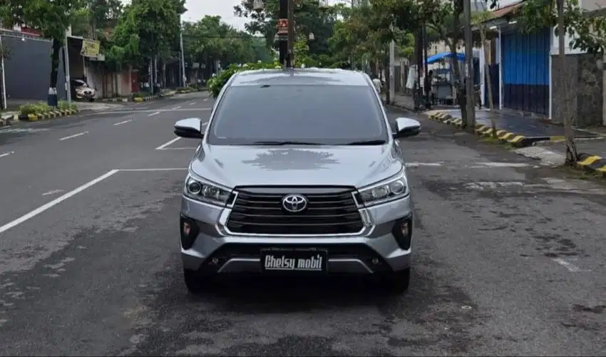 Toyota Innova Reborn type V Diesel 2.4 Matik tahun 2021