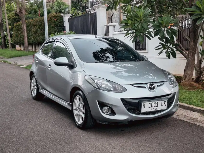 Mazda 2 HB Sport AT 2012 Silver