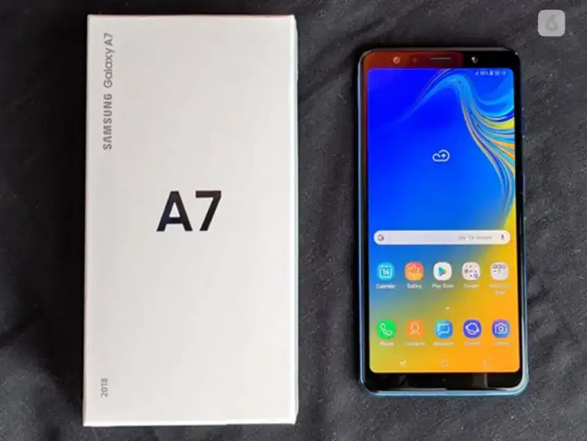 Dijual samsung a7 2018 ram 4gb/64 segel