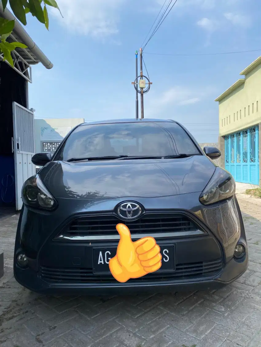 Toyota sienta V mt 2016