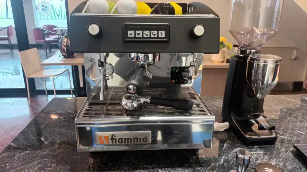 JUAL MURAH PERLENGKAPAN & FURNITURE CAFE/RESTORAN