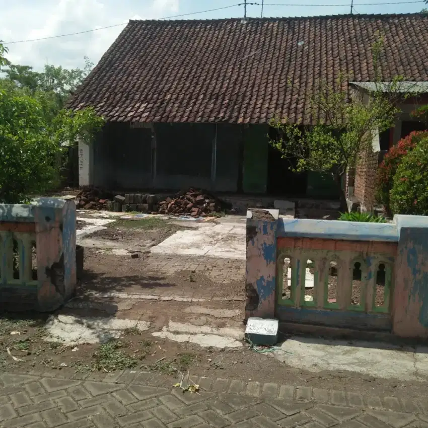 DIJUAL RUMAH KOLONIAL 1927 (PURWOSARI - PASURUAN)