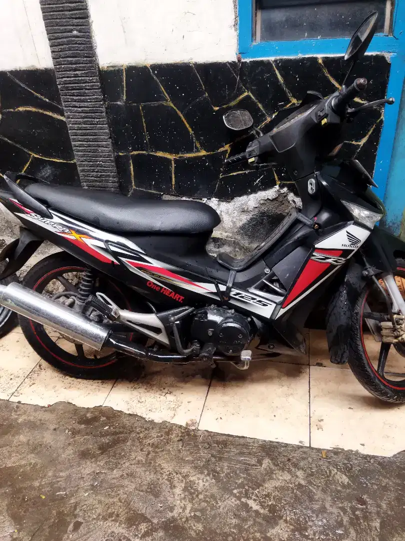 Jual Supra X 125 tahun 2008, surat2 lengkap hidup, taat pajak, TERJUAL