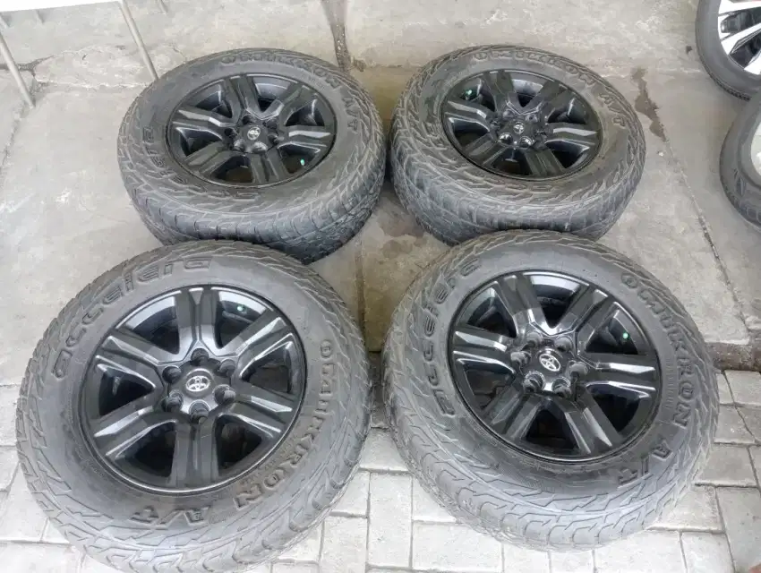 Velg copotan Toyota Fortuner srz r17 pcd 6x139,7 + ban at 265/65/17