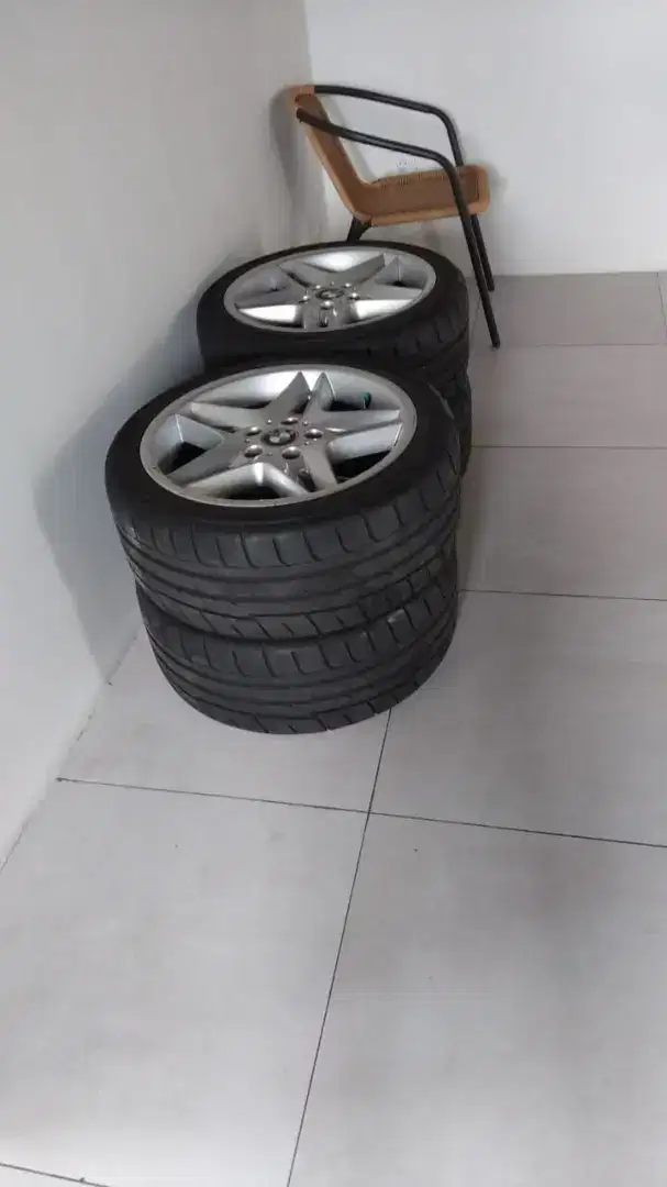 Velg dan ban BMW X5  Ban Champiro 98%