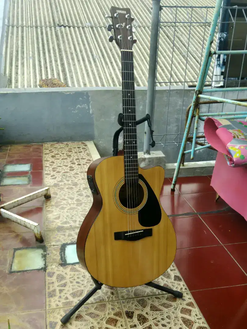 Gitar Yamaha FS100c