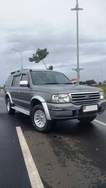 FORD EVEREST 2004 TGN 1 ASLI BALI DARI BARU