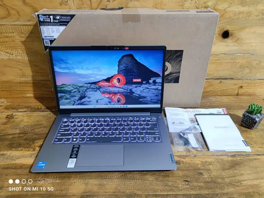 Lenovo IdeaPad Slim 3 Core i3-1215U 8GB/512GB FHD GARANSI FULLSET