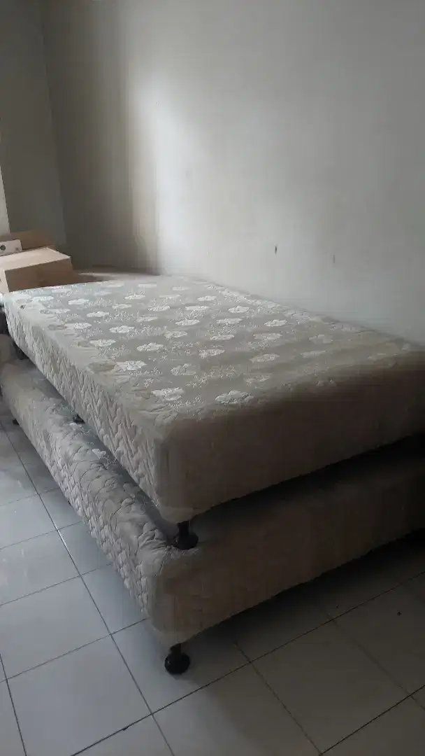 Spring bed tatakan