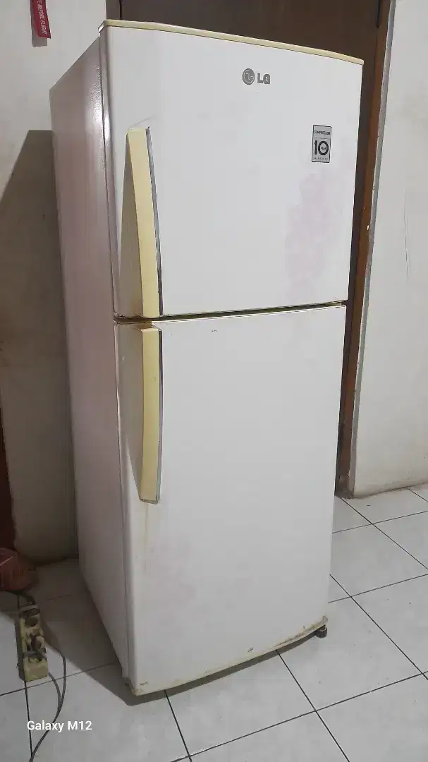 Kulkas LG 2 Pintu Orisinil