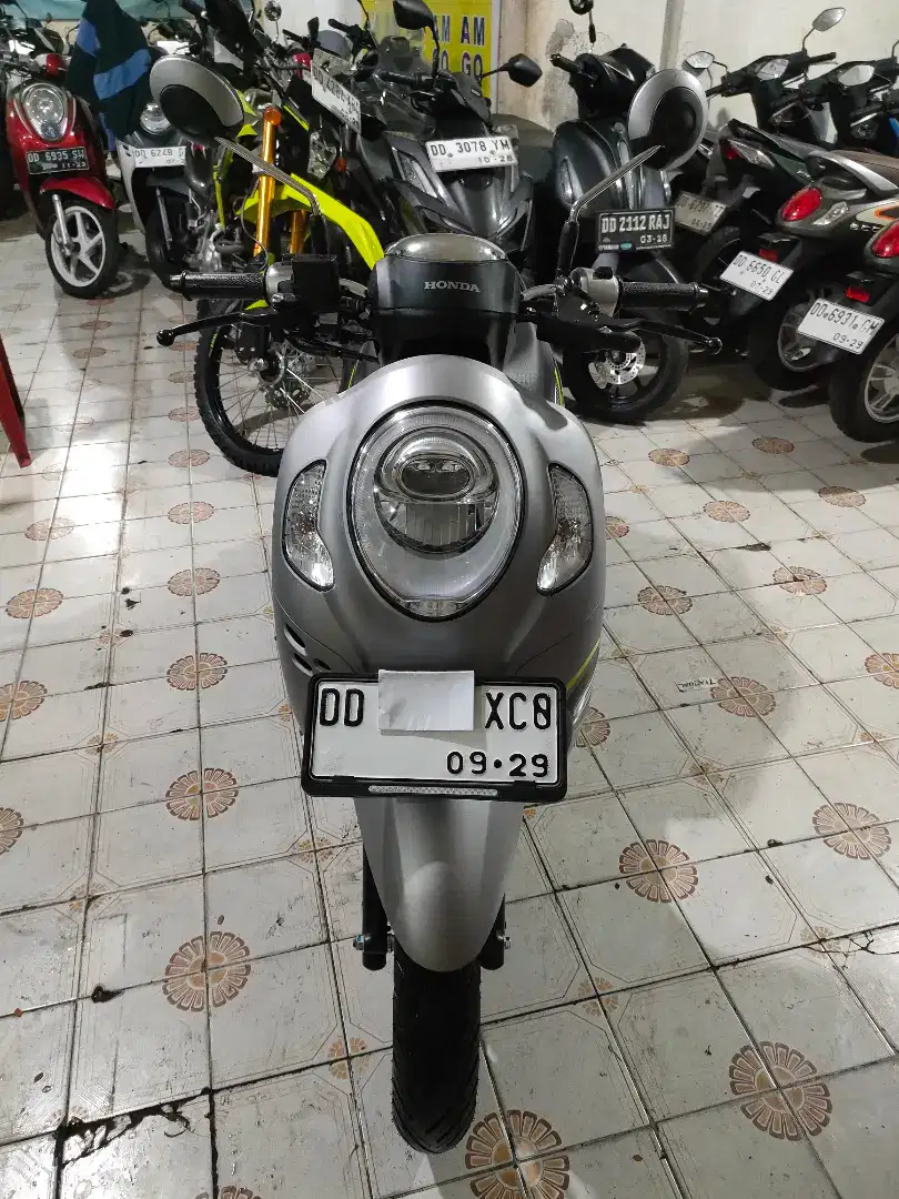 Honda scoopy 110 cc 2024 silver