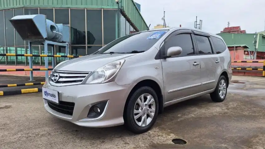 TDP 5Jt Nissan Grand livina 1.5 XV Bensin-MT 2013 Abu /