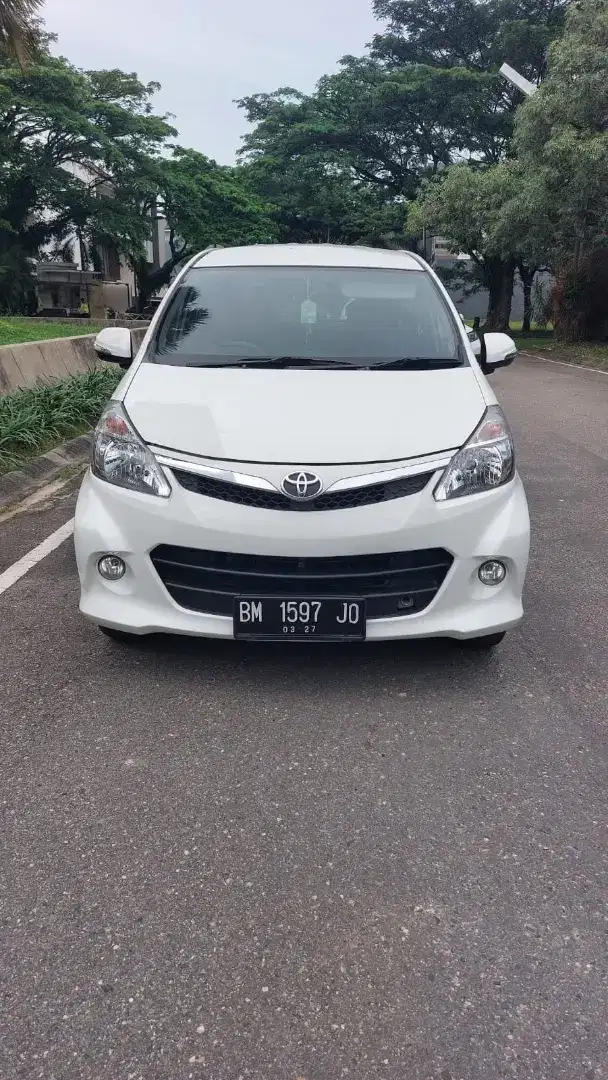 Avanza Veloz 1.5 matic 2013 Record toyota