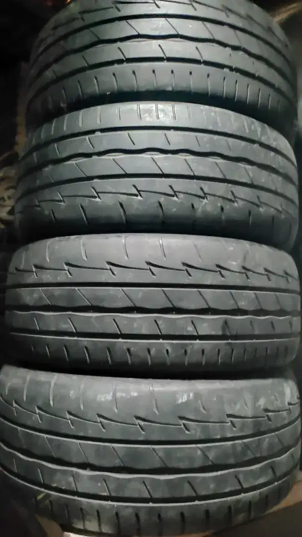 235/50 R18 BRIDGESTONE POTENZA ADRENALIN KONDISI 87% THN. 2023/2022