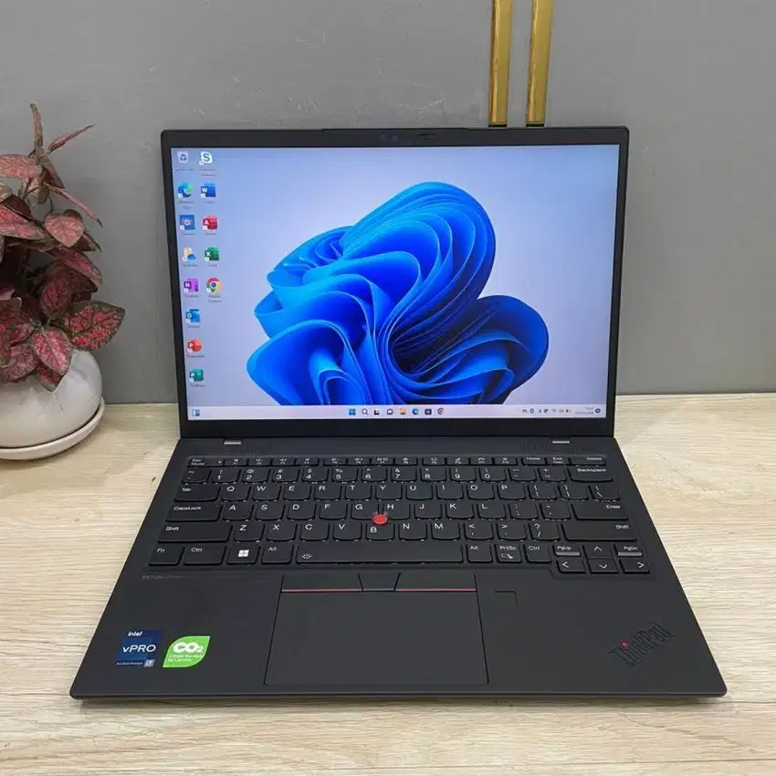 LAPTOP LENOVO THINKPAD X1 NANO G3 i7 GEN13 RAM 16 GB SLIM D-ET