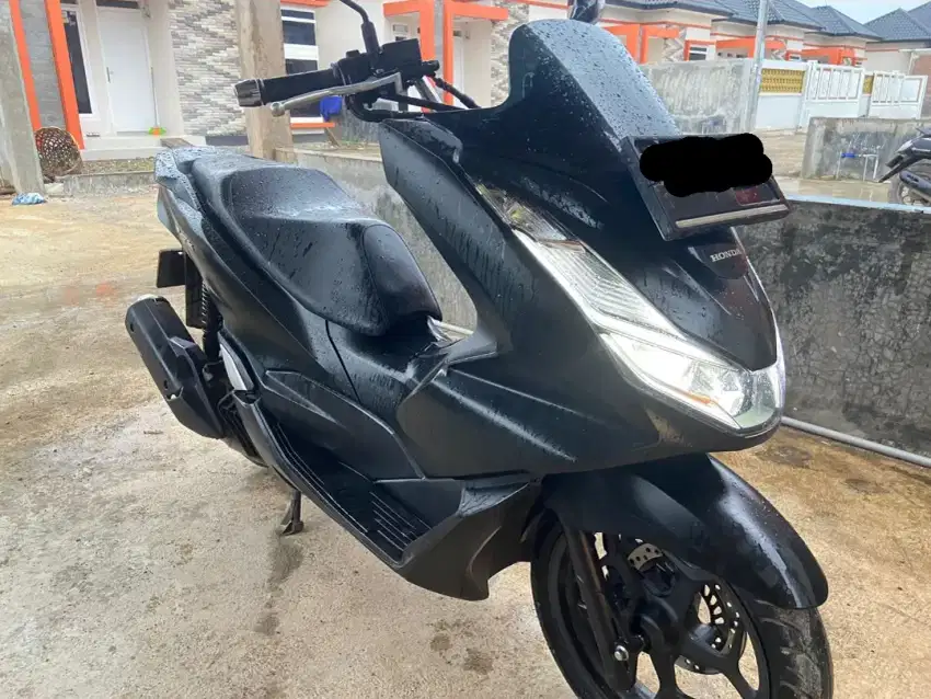 HONDA PCX HITAM 2021