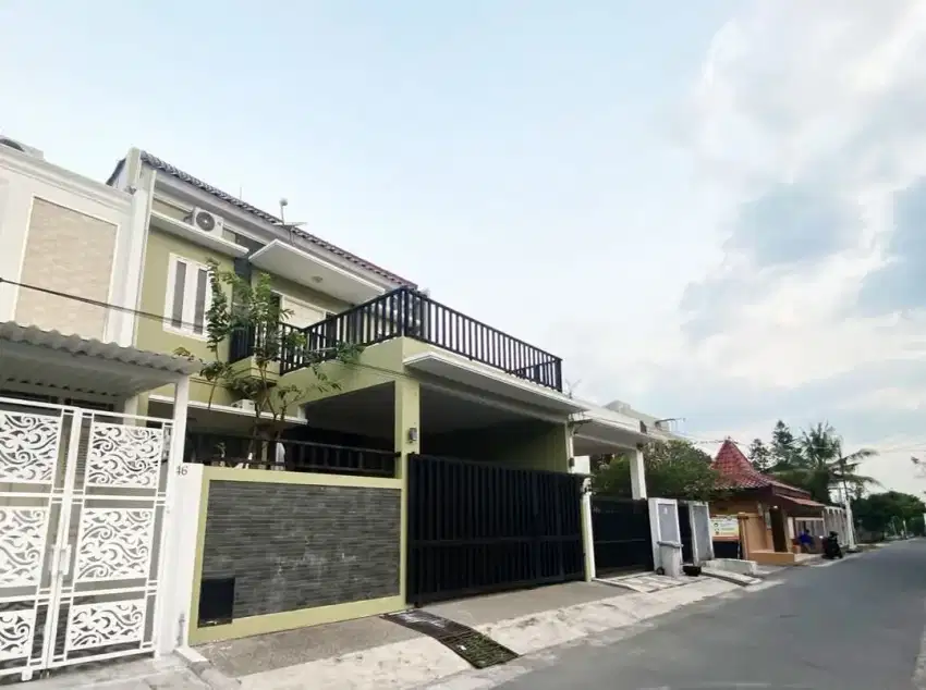 Rumah / Homestay Komersial Di Jalan Damai / Jalan Palagan Kolam Renang