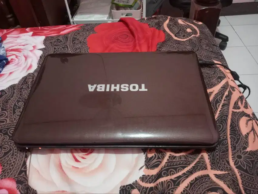 Jual laptop normal merk toshiba