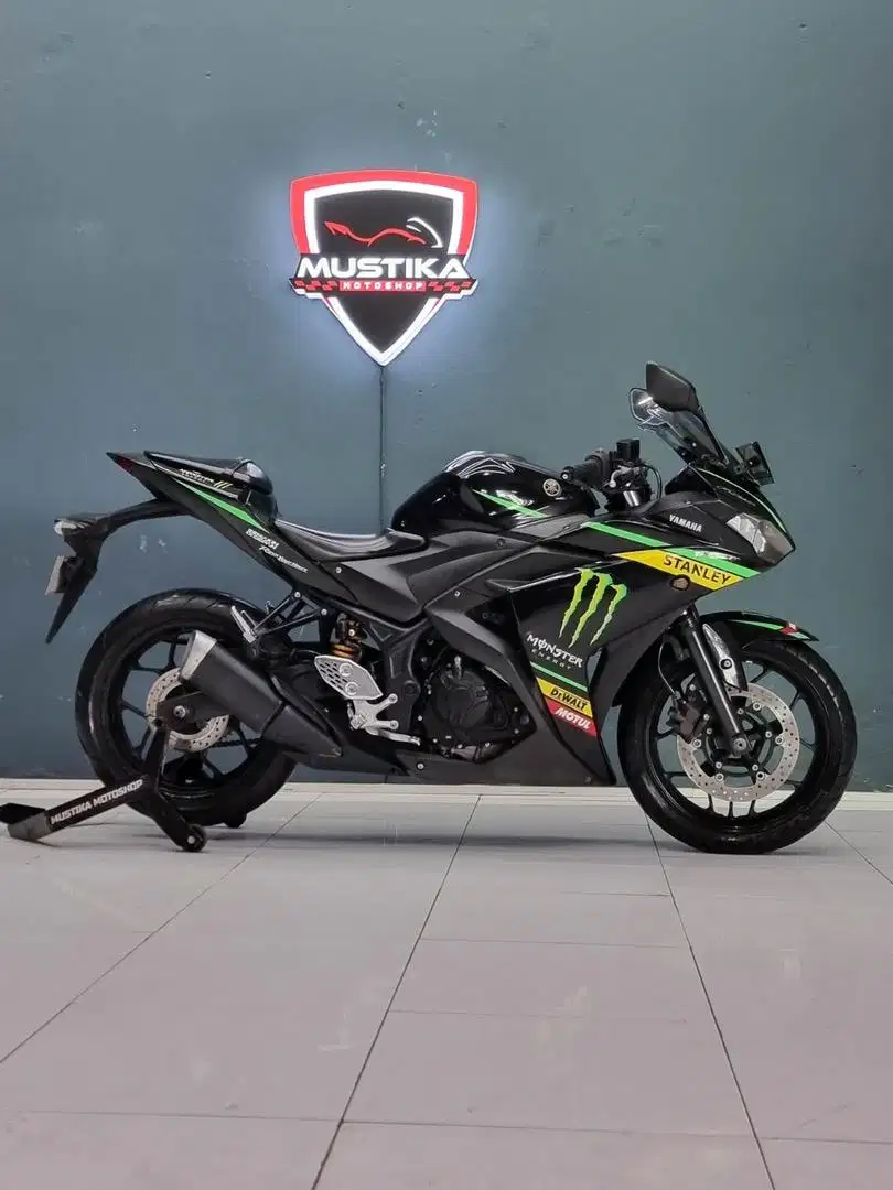 Yamaha R25 Monster Energy 2015 Pajak Panjang Istimewa - Zaky Mustika