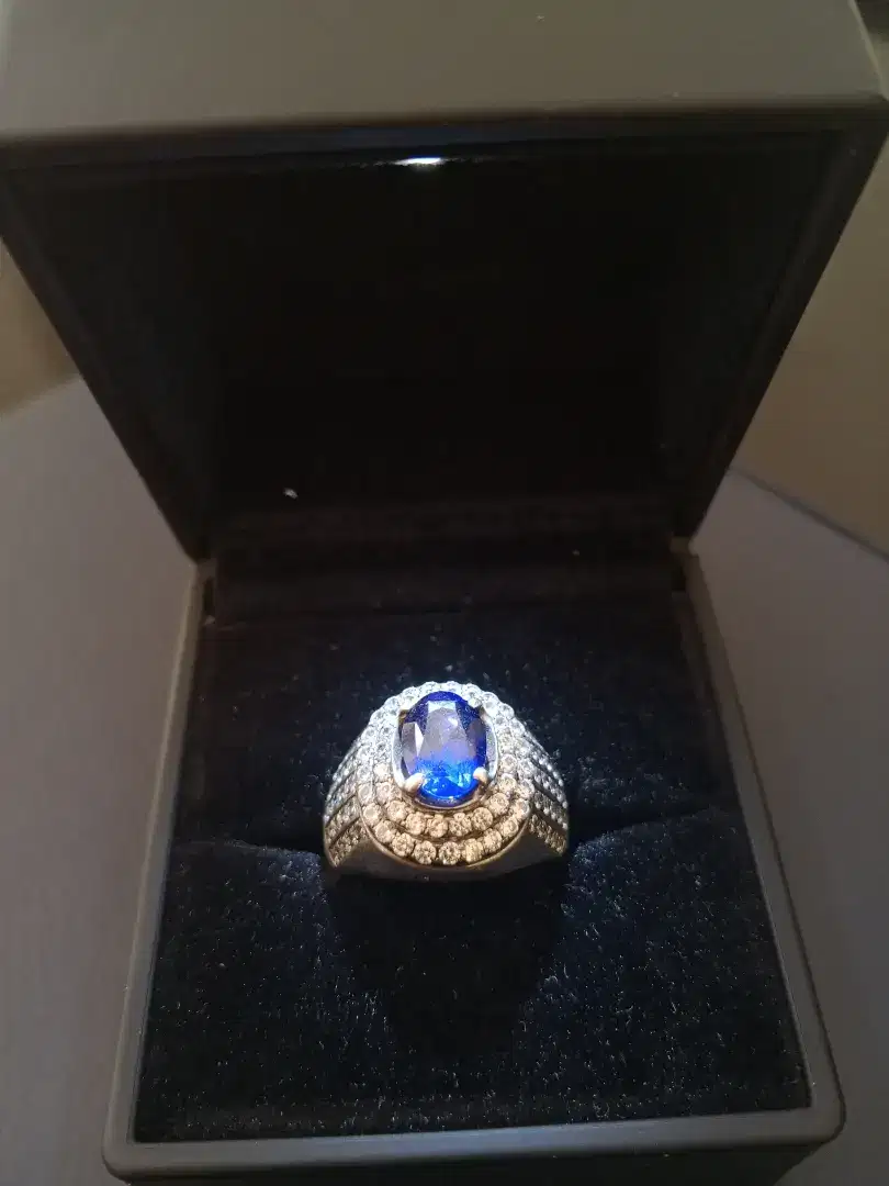 Cincin Blue sapphire