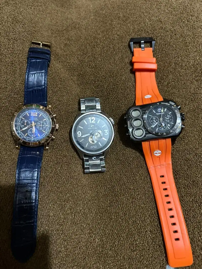 Jam Guess, Ripcurl, dan Timberland