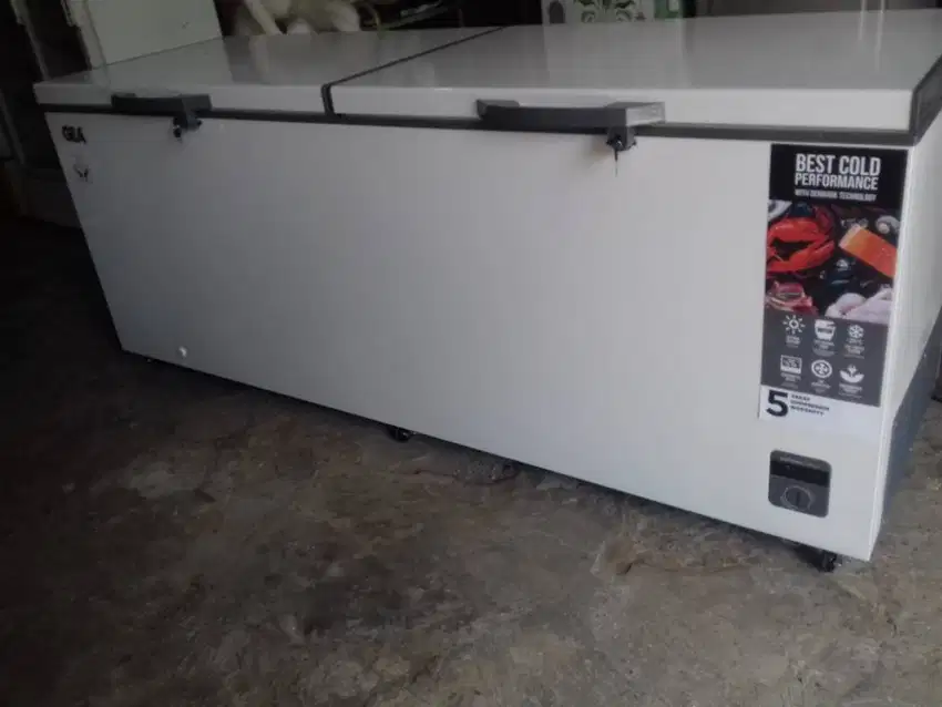 Freezer box 700 liter GAE Isitmewa mulus like new