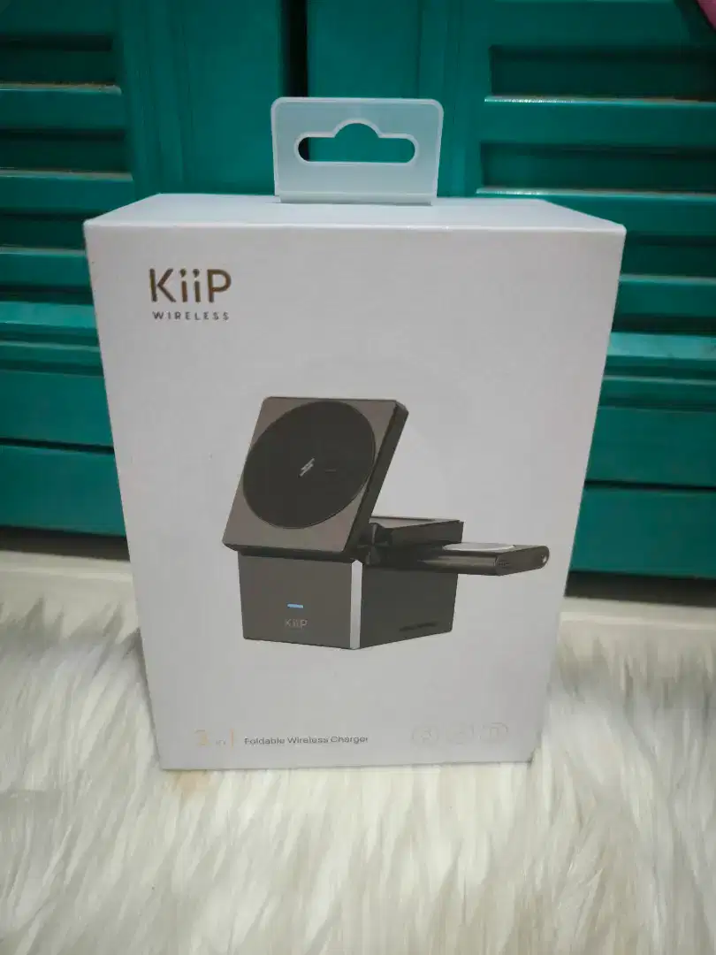 Kiip T1 Magnetic Wireless Charging 3in1 Fast Charging 15W  Foldable