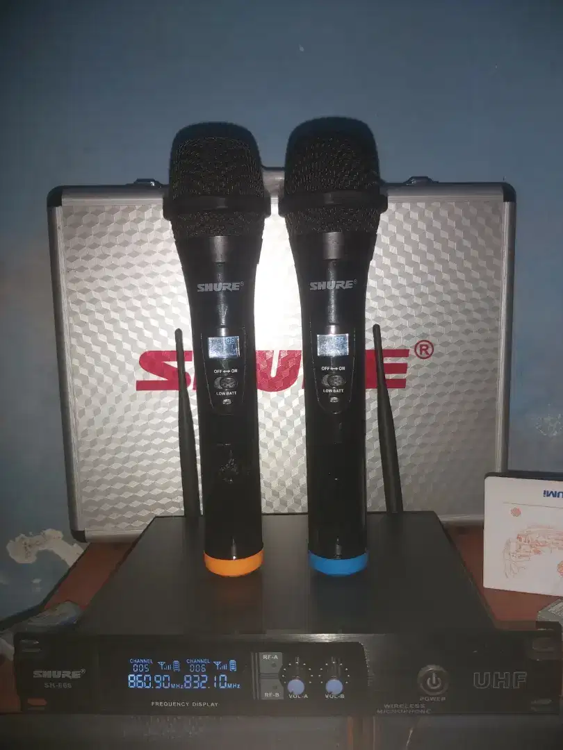 Mic Microphone SHURE type SH 666 Kondisi Normal Ori masih ada Box.nya