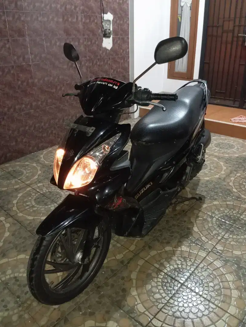 Suzuki Skywave 125 Black Night Rider