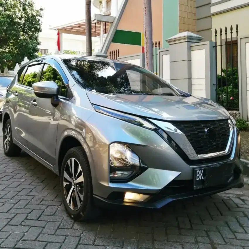 Nissan New Livina Matic 2021 type VE 1.5 Abu Grey Pajak FULL