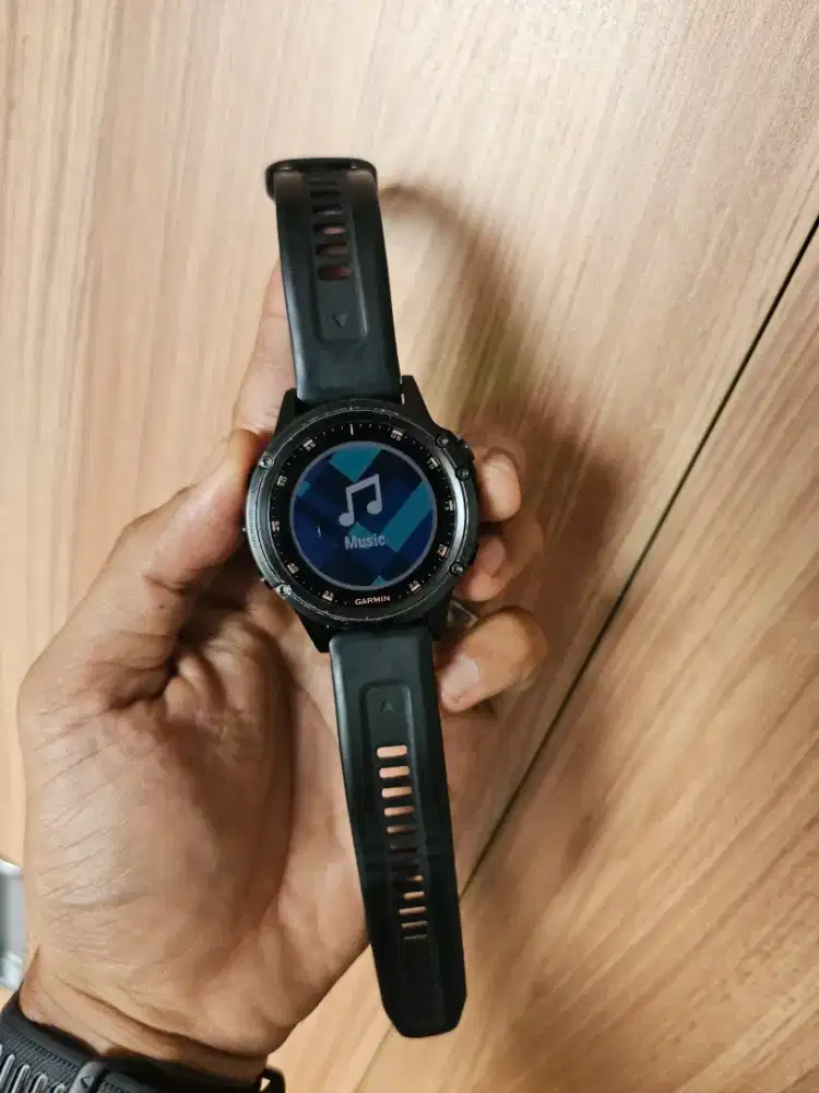 Garmin fenix 5 plus maps music harga nettt