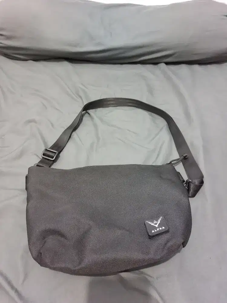 Tas Selempang Numerus