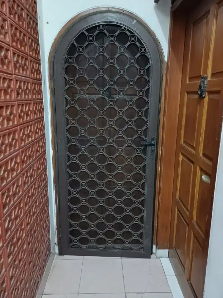 Pintu Tralis Alumunium kawat Nyamuk