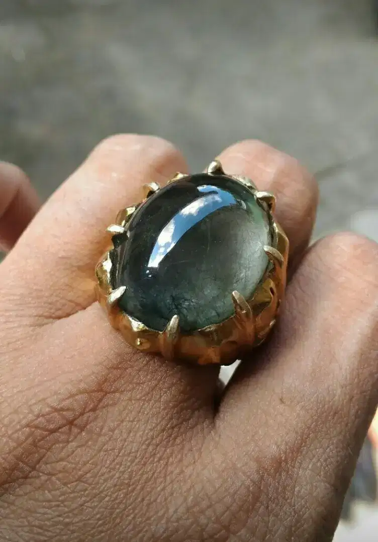 Cincin kecubung asap