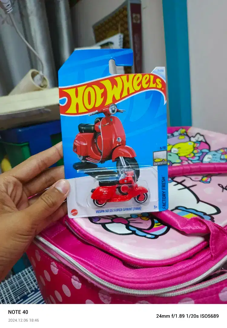 Hotwheels Vespa Classic