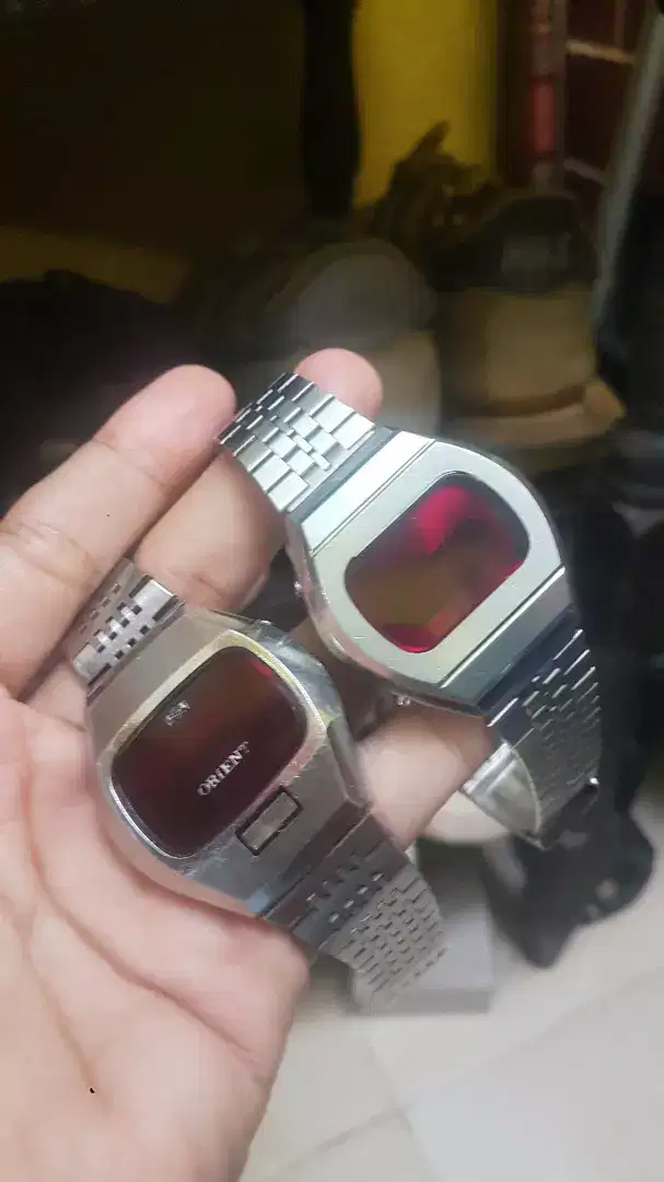 Jam tangan robot clasic