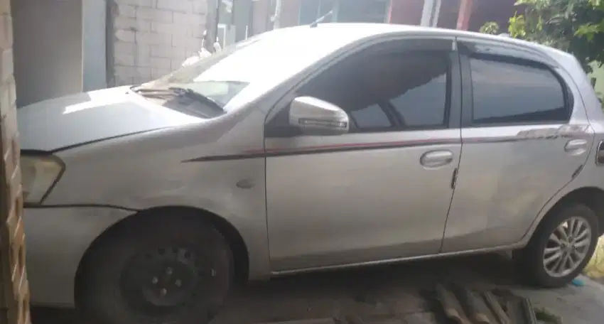 Toyota Etios Valco type E 2013