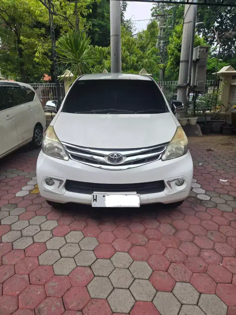 Avanza G matic 2012