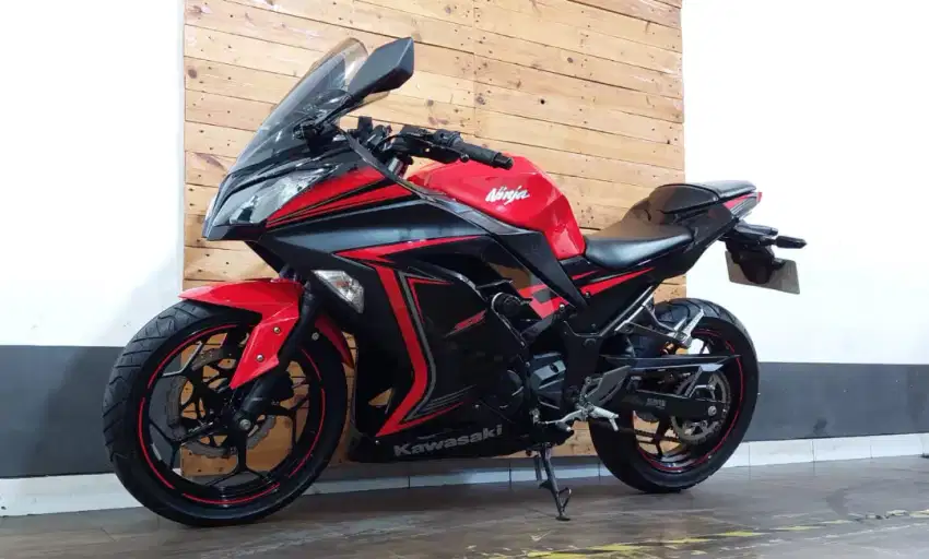 KAWASAKI NINJA 250 FI 2015 JARANG ADA TERMURAH LOW Km